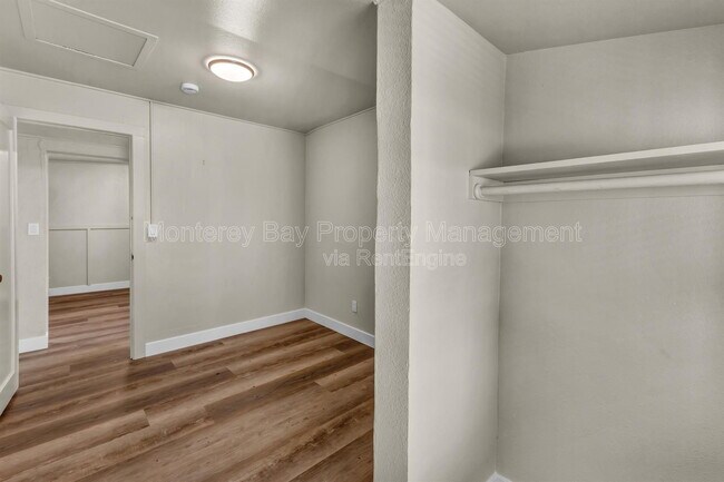 Building Photo - 227 18th St