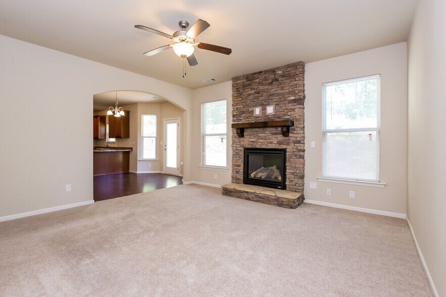Building Photo - 3602 Kasner Ct