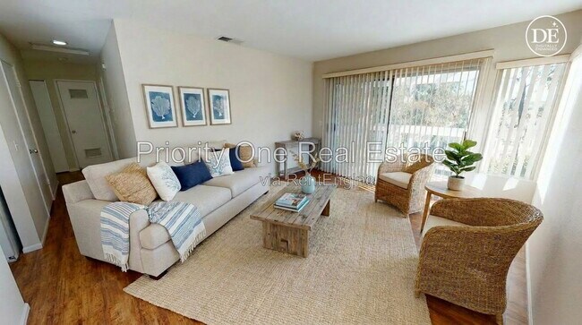 Building Photo - 669 Diamond Way