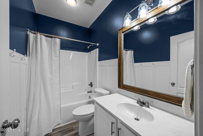 Building Photo - 204 N Brig Dr