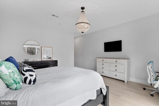 Building Photo - 664 Glick Ct NW