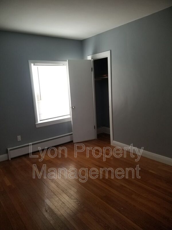 Building Photo - 238 Newland Ave