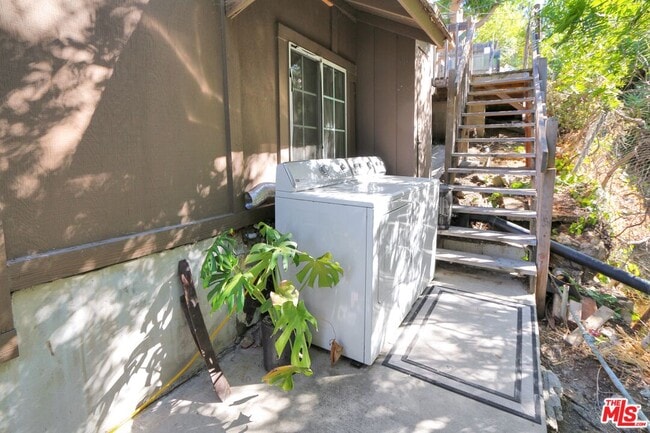 Building Photo - 11154 Ventura Blvd