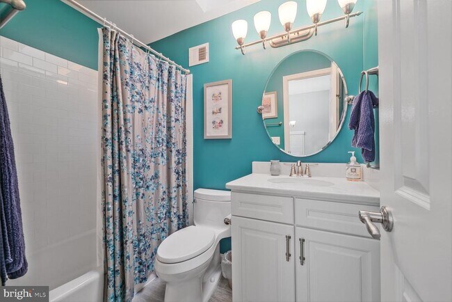 Building Photo - 6400 Fleetside Ct