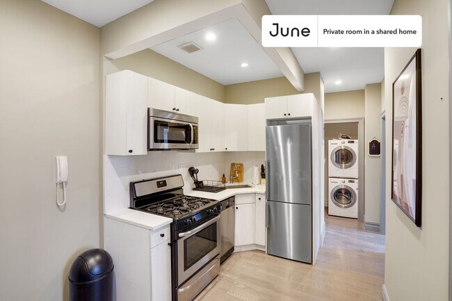 Building Photo - Room in Shared 3 bed/1 bath home