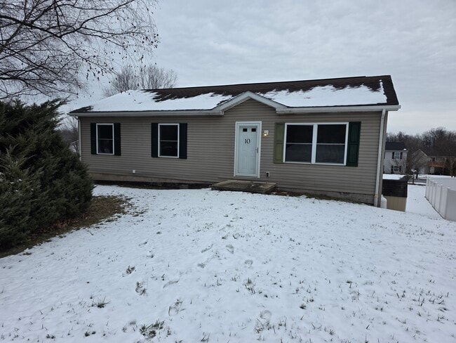 Building Photo - 10 Susquehanna Dr