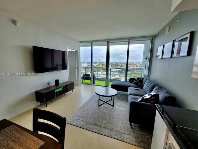 Building Photo - 92 SW 3rd St