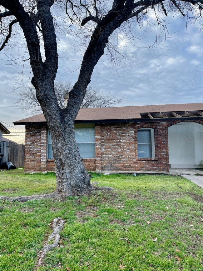 Primary Photo - 8026 Echo Wind St