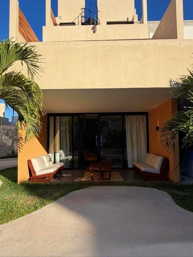 Building Photo - 121 Calle 23, entre 28 y 30, Centro