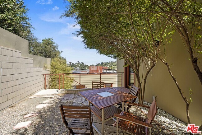 Building Photo - 2222 Bancroft Ave