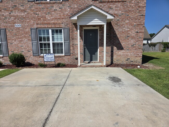 Front Entrance - 500 Hillshade Ct