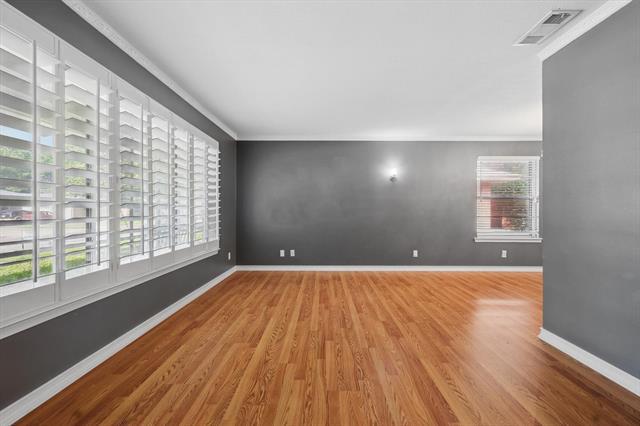 Building Photo - 2915 Touraine Dr