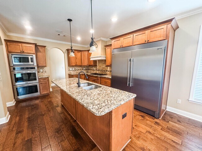 Building Photo - 4435 Chestnut Hill Dr