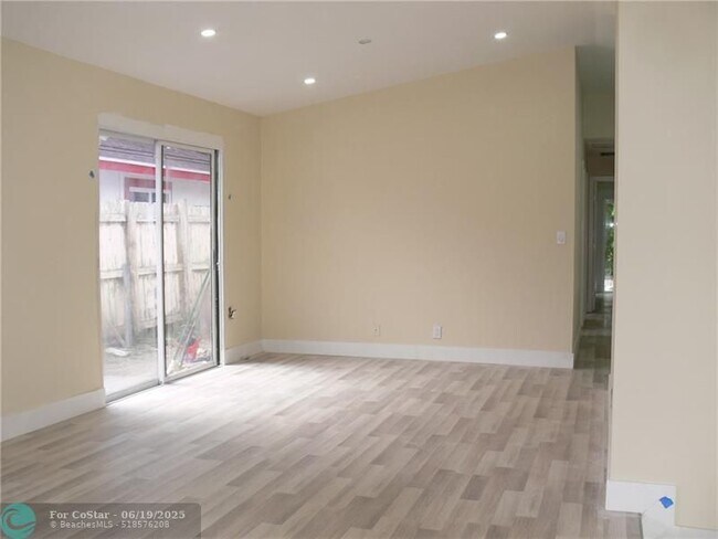 Building Photo - 7191 SW 14th St