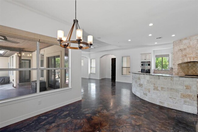 Building Photo - 485 Canna Lily Cir