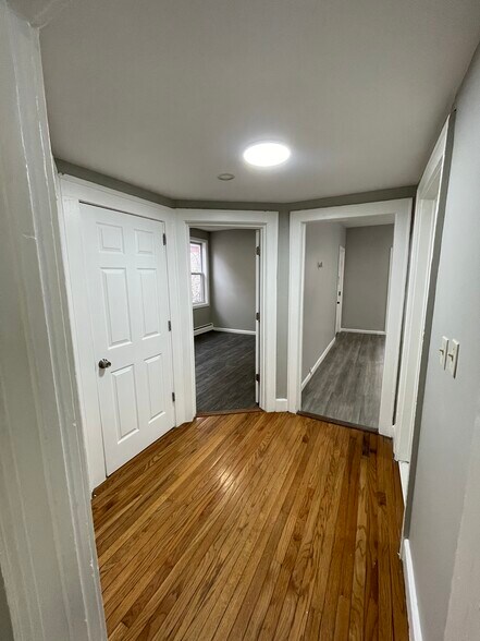 Building Photo - 11 Baldwin Ave