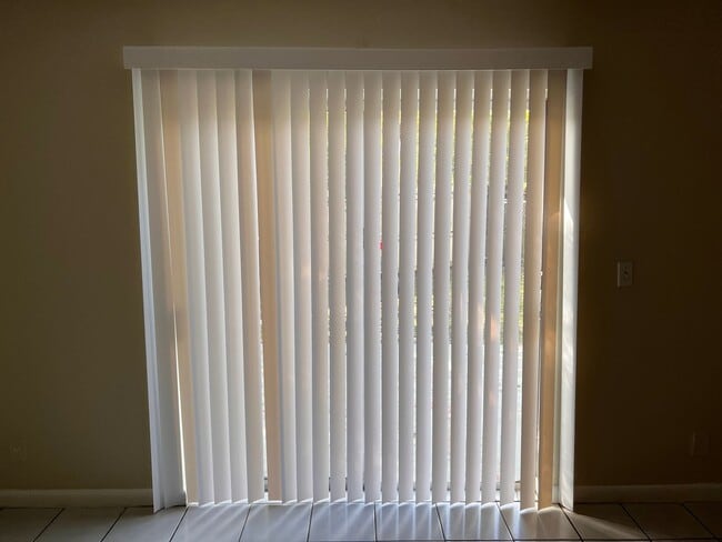 Building Photo - Excellent 4 Bedroom in Coral Springs