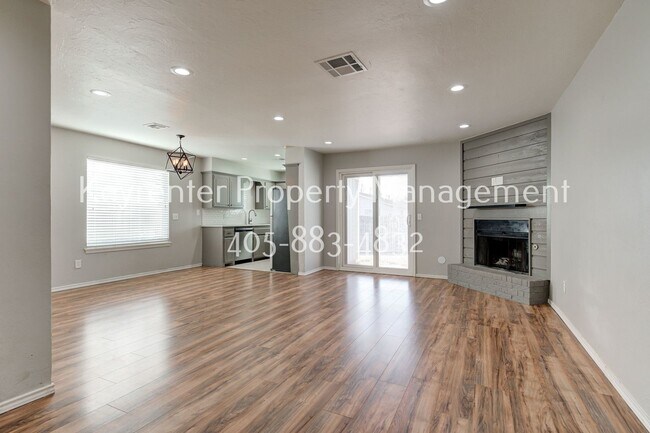 Building Photo - 429 Belmont Dr