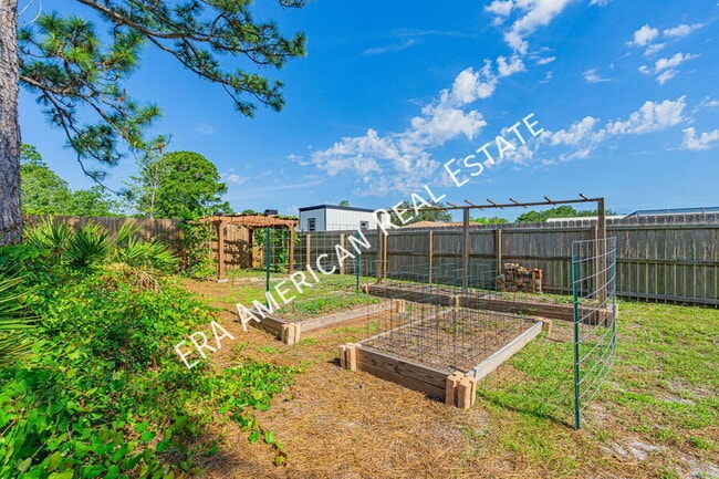 Building Photo - 8756 El Paseo St