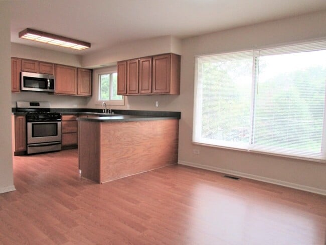 Building Photo - 1912 Orchard Ln