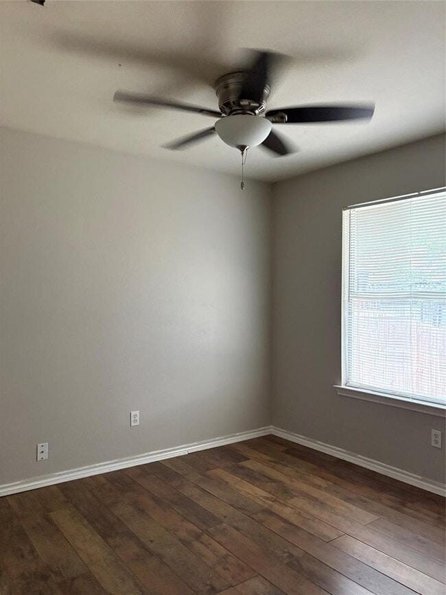 Building Photo - 2405 Wisteria Way