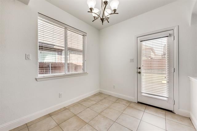 Building Photo - 2992 Overlook Dr