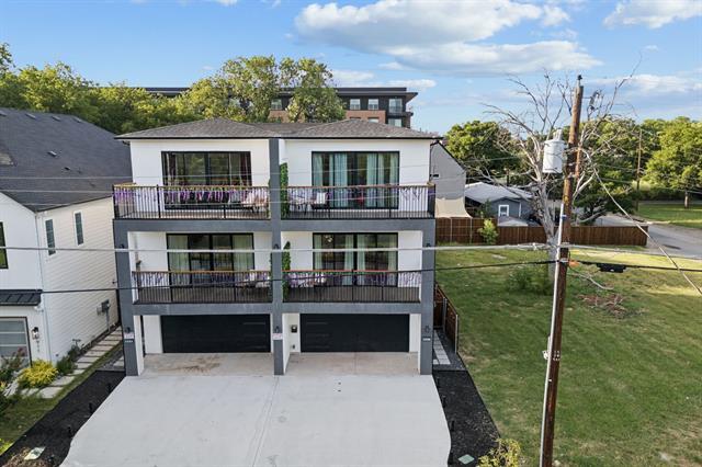 Building Photo - 907 Bayonne St
