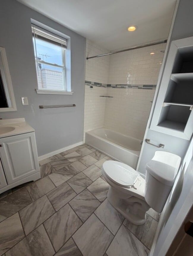 Building Photo - Beauty in LOMO