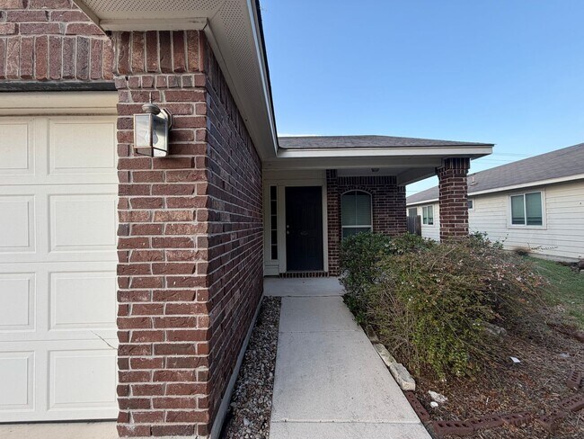 Building Photo - Lovely 3/2 in Gardens of Ranch Estates, NBTX