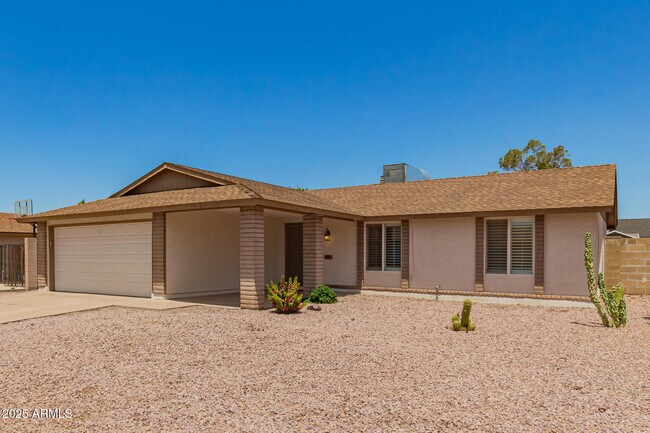 Building Photo - 1512 West Mariposa Dr