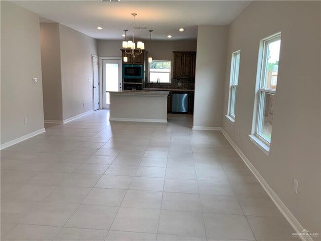 Building Photo - 27 Westway Ave