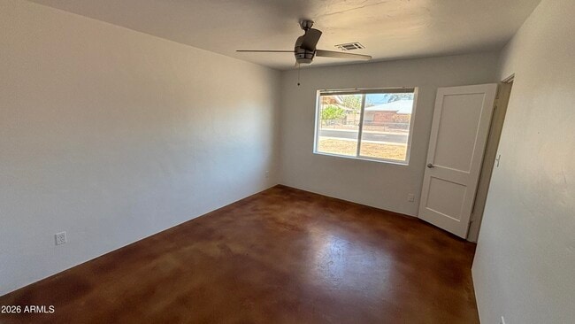 Building Photo - 5548 N 12th Ave