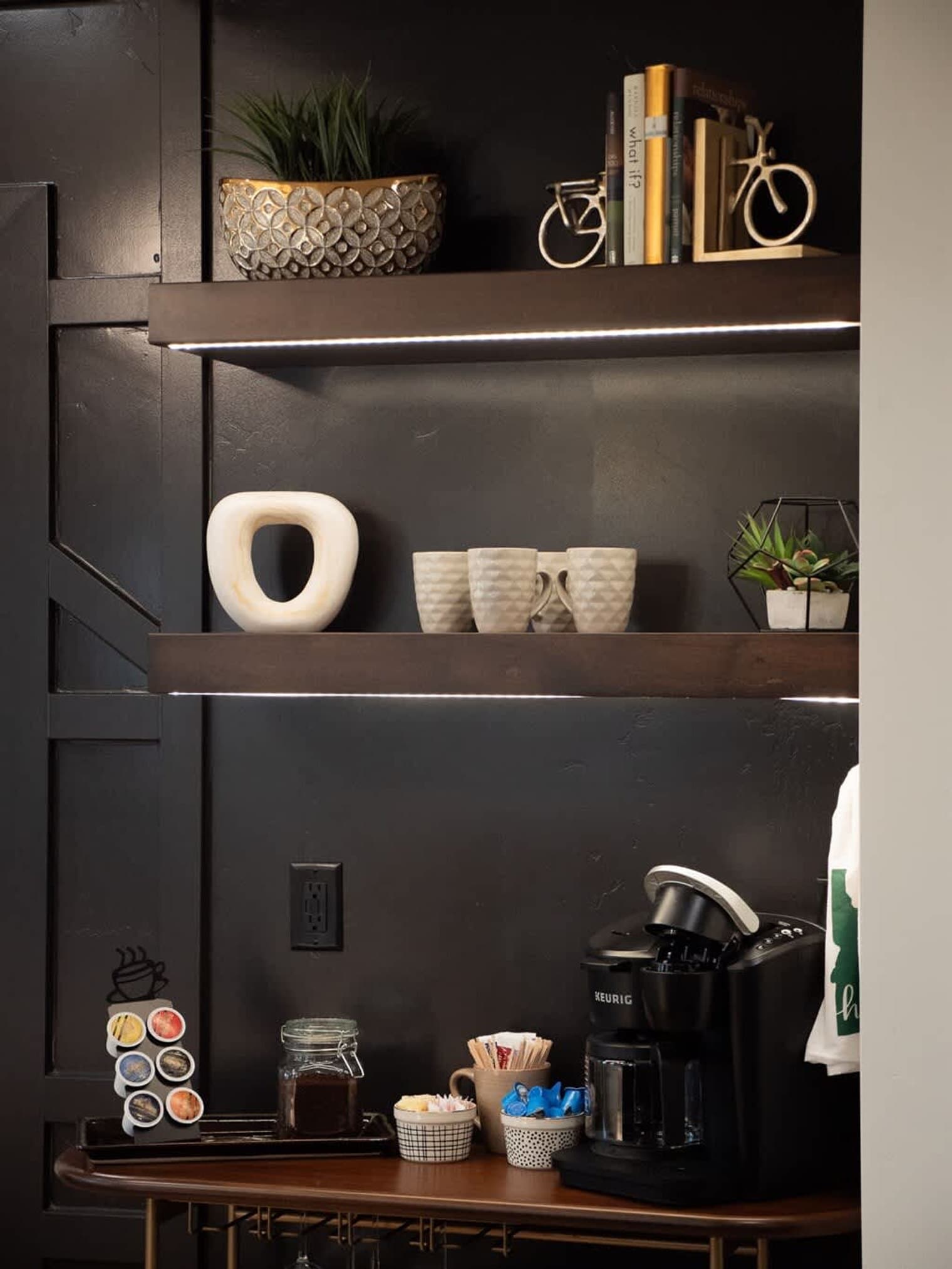 Building Photo - 3413 W Sunset Ave