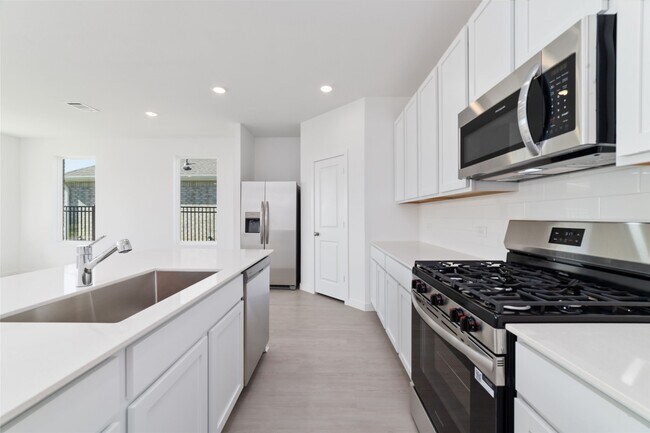 Building Photo - 3037 Avenida Sonoma Dr