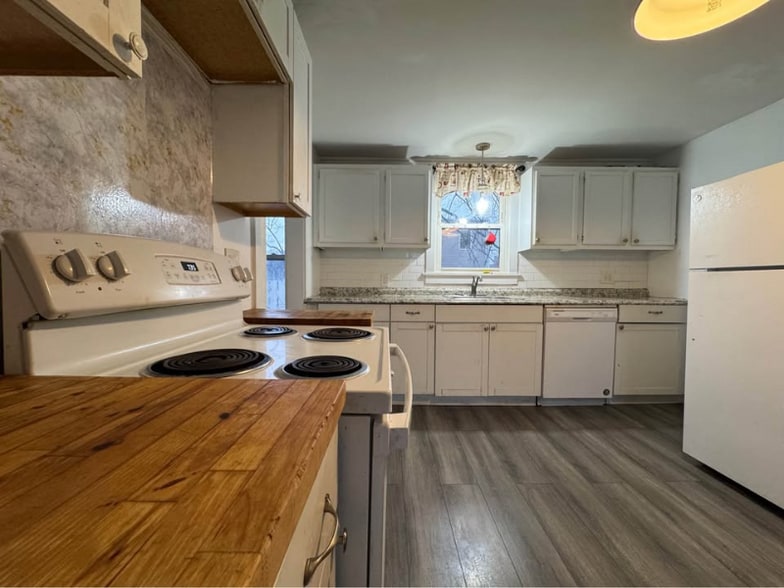 Building Photo - 6 Graham St