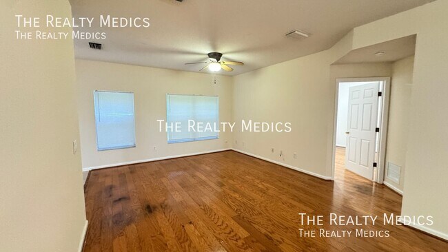 Building Photo - 626 Fern Lake Dr