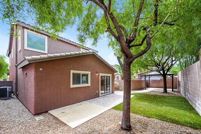 Building Photo - 9989 Panguitch Lake Ct