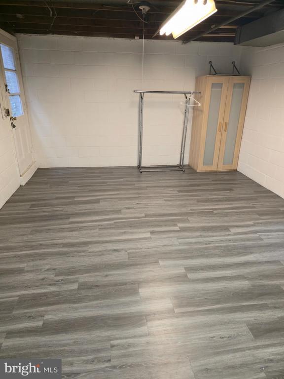 Building Photo - 6717 Greenspring Ave