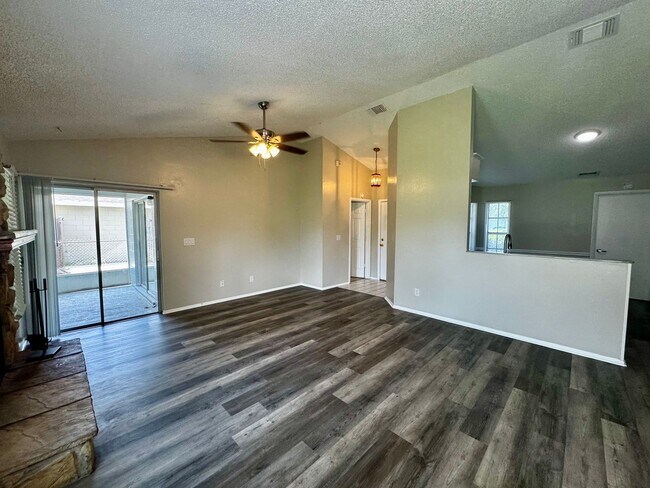 Building Photo - Renovated, Updated & Spacious Home