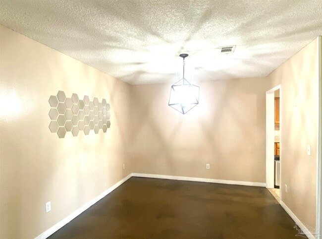 Building Photo - 6425 Sarasota St