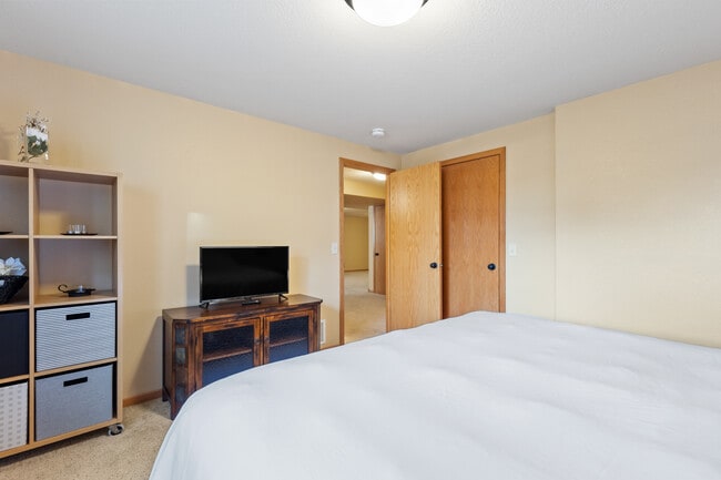 Building Photo - 4808 Patricia St