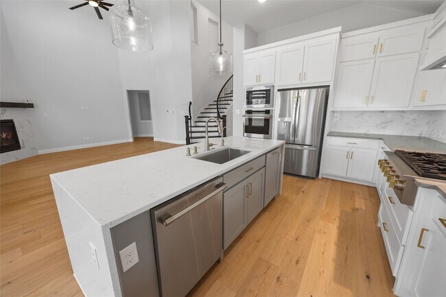 Building Photo - 12534 Deer Trl
