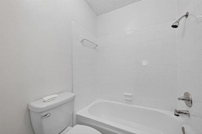 Building Photo - 16355 Sierra Grande Dr