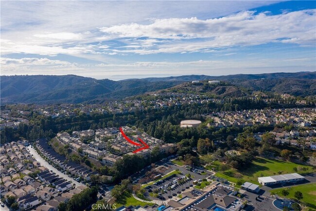 Building Photo - 17 Aurora