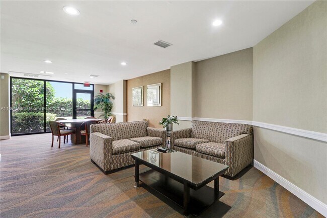 Building Photo - 3000 N Ocean Dr