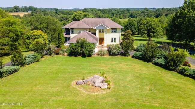 Building Photo - 2084 Allenridge Dr