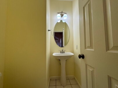 Building Photo - 4-Bedroom Retreat with Breezeway & Detached Garage on High Knob Road!"