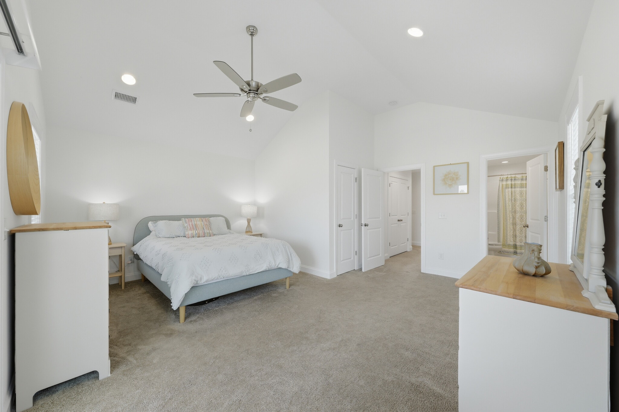 Building Photo - 4744 Siddons Dr