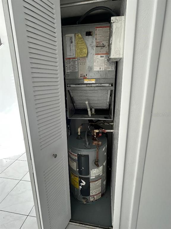 Building Photo - 4031 Henley Rd