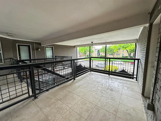 Building Photo - 7730 Meadow Park Dr